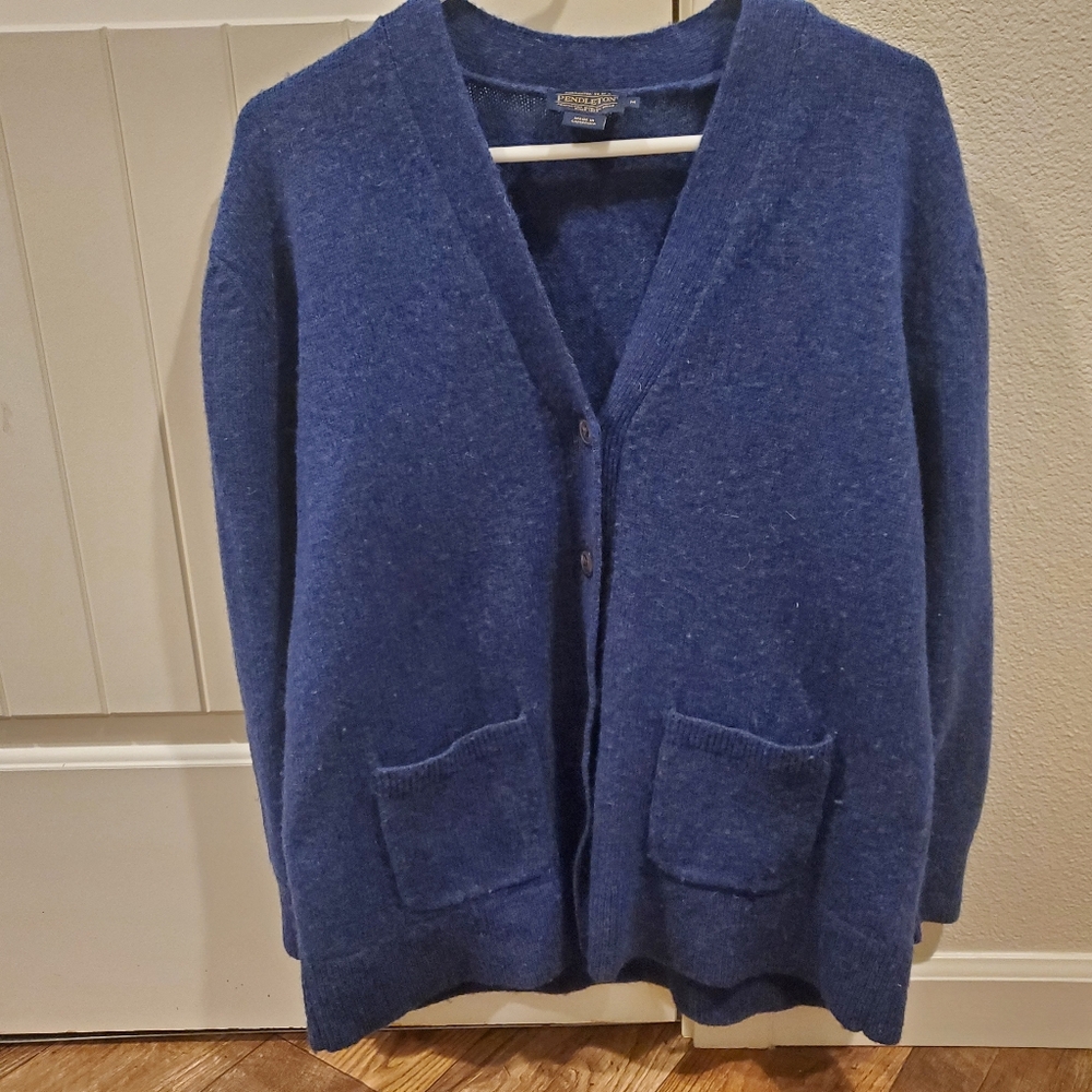 Pendleton wool sweater size medium